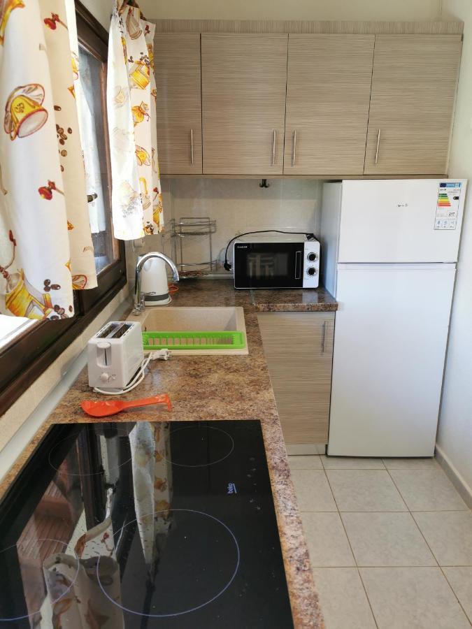 Orange_Blue_Аpartment N2 Near Sea Apartment Ханиоти Екстериор снимка